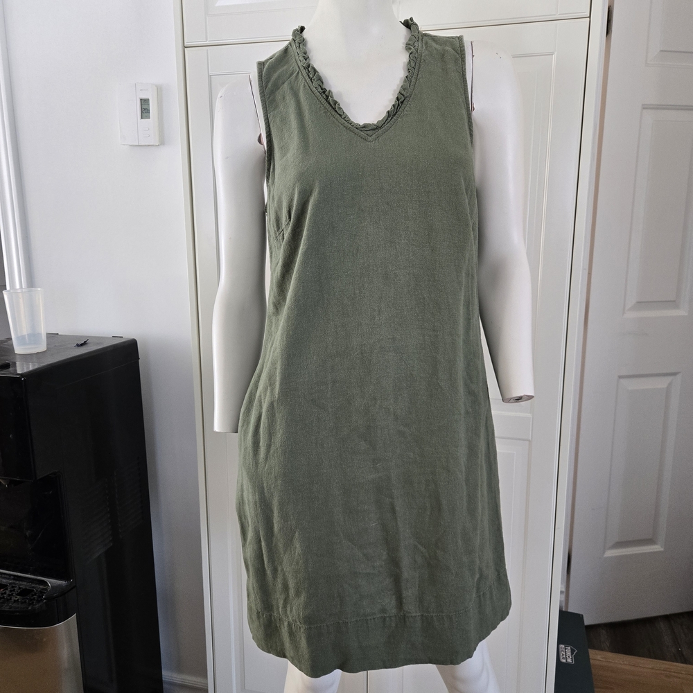 Green Sleeveless Dress